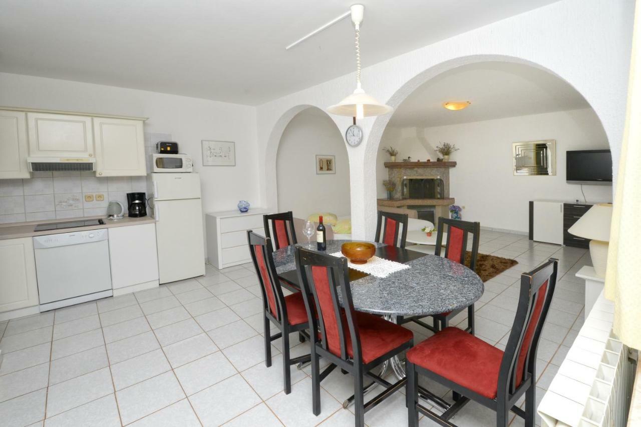 Apartments Pilic Rosini Eksteriør billede